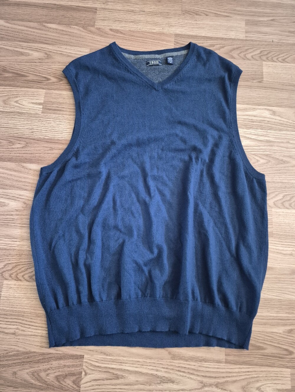 Izod Men's Blue Sweater Vest